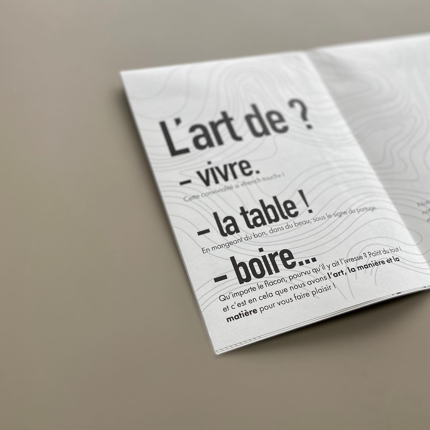 L’art de boire (avec modération, bien sûr)-Création d’un journal pour promouvoir les produits de gastronomie : #champagne #caviar #vin #epiceriefine ...-#journal #gastronomie #printdesign #branding #branddesign #communication #agencedecommunication #creativity #creativeagency #edition #advertising #graphicdesign